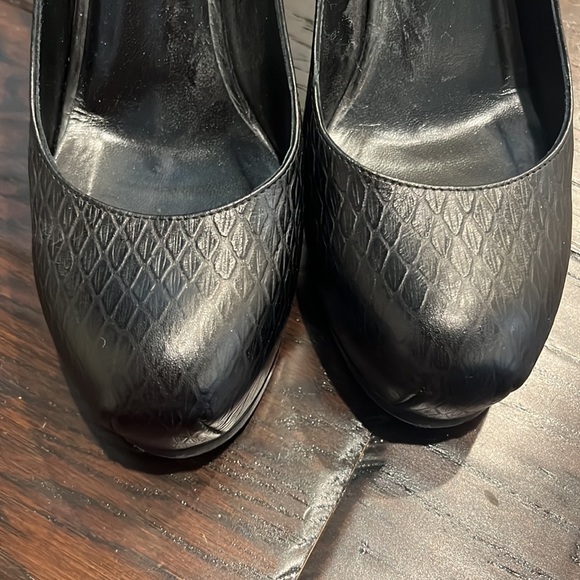 YSL black reptile embossed hidden platform heel in black. Worn 2x - Picture 3 of 9